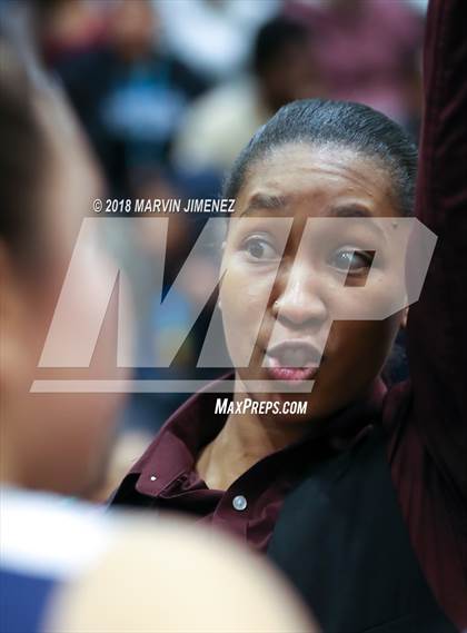 Thumbnail 1 in Reseda vs West Adams (CIF D4 Final) photogallery.