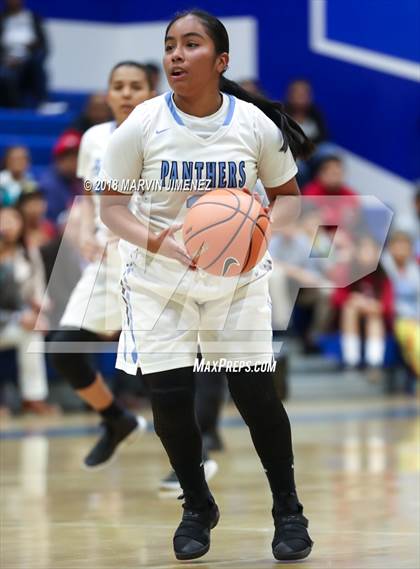 Thumbnail 2 in Reseda vs West Adams (CIF D4 Final) photogallery.