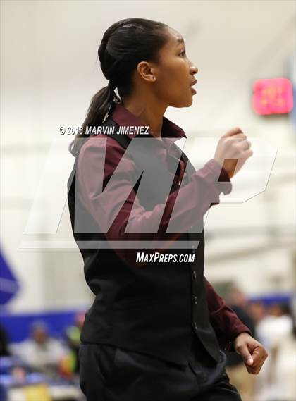 Thumbnail 2 in Reseda vs West Adams (CIF D4 Final) photogallery.