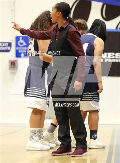 Thumbnail 2 in Reseda vs West Adams (CIF D4 Final) photogallery.