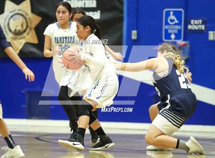 Thumbnail 3 in Reseda vs West Adams (CIF D4 Final) photogallery.