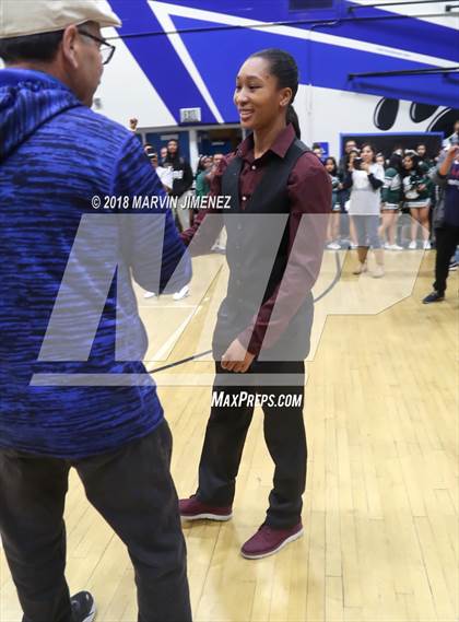 Thumbnail 1 in Reseda vs West Adams (CIF D4 Final) photogallery.