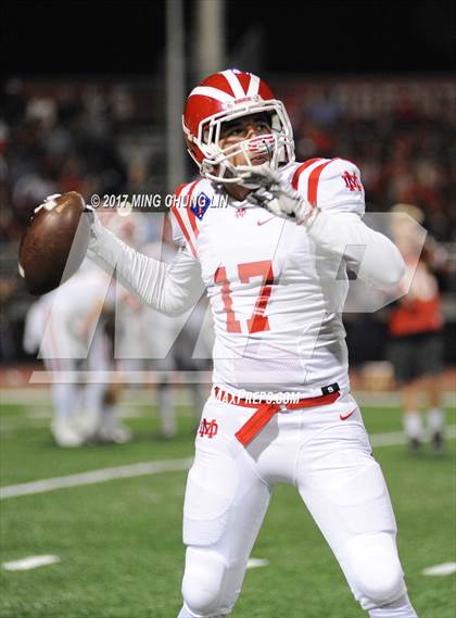 Thumbnail 2 in Mater Dei @ Mission Viejo (CIF SS D1 Semifinal) photogallery.