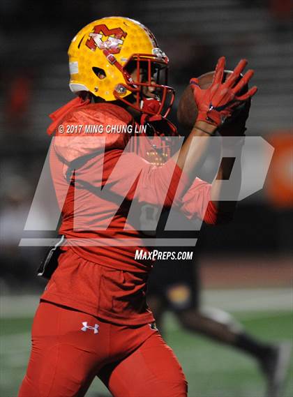 Thumbnail 2 in Mater Dei @ Mission Viejo (CIF SS D1 Semifinal) photogallery.