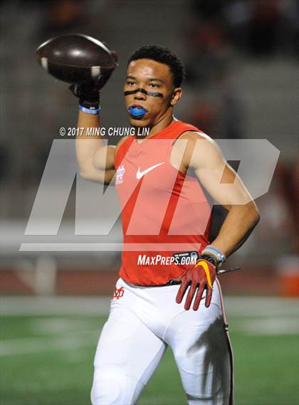 Thumbnail 2 in Mater Dei @ Mission Viejo (CIF SS D1 Semifinal) photogallery.