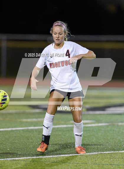 Thumbnail 2 in Edgewood @ Melbourne photogallery.