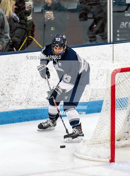 Thumbnail 3 in Framingham vs Hingham (MIAA Division 1A) photogallery.