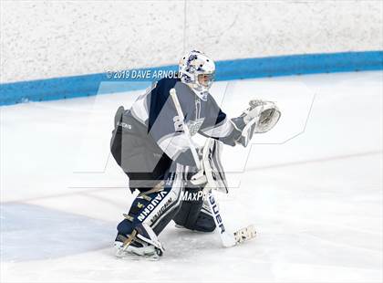Thumbnail 3 in Framingham vs Hingham (MIAA Division 1A) photogallery.