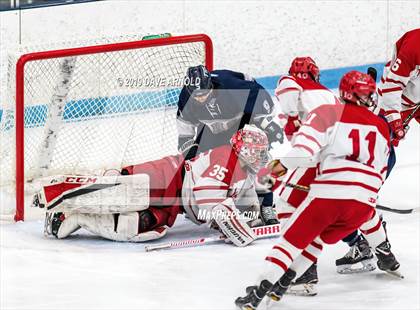 Thumbnail 1 in Framingham vs Hingham (MIAA Division 1A) photogallery.
