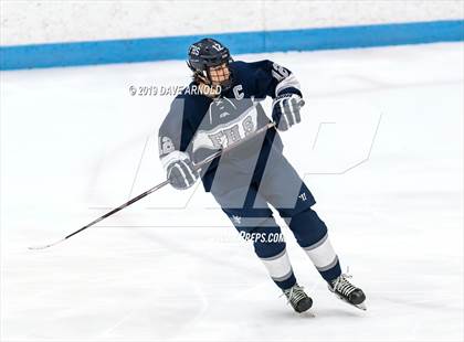 Thumbnail 2 in Framingham vs Hingham (MIAA Division 1A) photogallery.