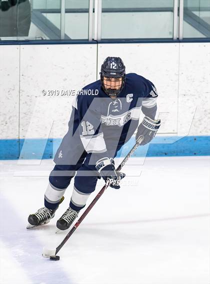 Thumbnail 2 in Framingham vs Hingham (MIAA Division 1A) photogallery.