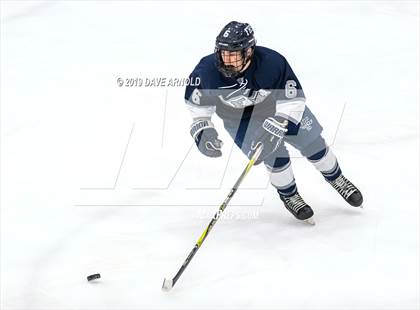 Thumbnail 2 in Framingham vs Hingham (MIAA Division 1A) photogallery.