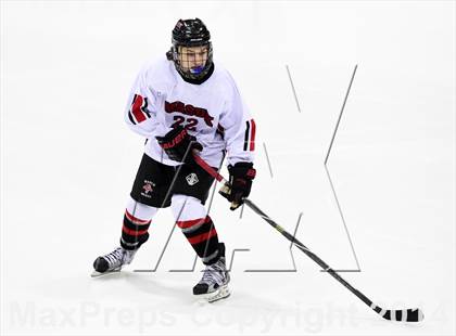 Thumbnail 3 in E.O. Smith/Tolland vs. Masuk (CIAC DIII Semifinal) photogallery.