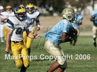 Thumbnail 2 in Rosemont @ Burbank photogallery.