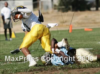 Thumbnail 3 in Rosemont @ Burbank photogallery.