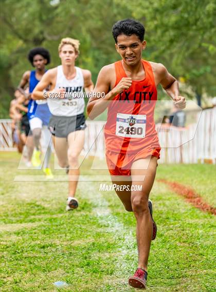 Thumbnail 1 in UIL 5A Boys Cross Country Finals photogallery.