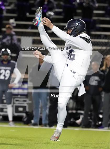 Thumbnail 2 in Lone Star vs. College Station (UIL 5A Area Playoff) photogallery.