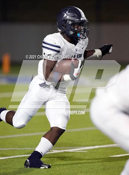 Thumbnail 1 in Lone Star vs. College Station (UIL 5A Area Playoff) photogallery.