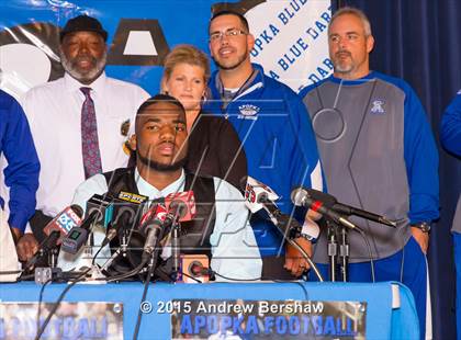 Thumbnail 1 in Apopka's Martez Ivey Signing Day Ceremony photogallery.