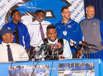 Thumbnail 2 in Apopka's Martez Ivey Signing Day Ceremony photogallery.