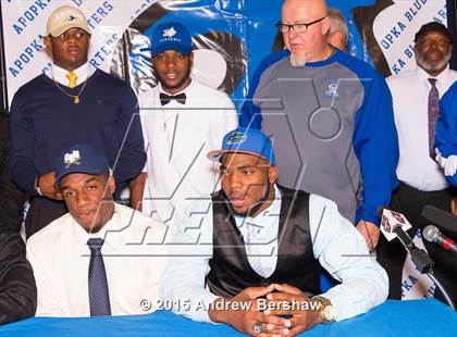 Thumbnail 1 in Apopka's Martez Ivey Signing Day Ceremony photogallery.