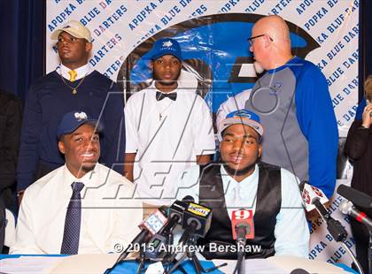 Thumbnail 2 in Apopka's Martez Ivey Signing Day Ceremony photogallery.