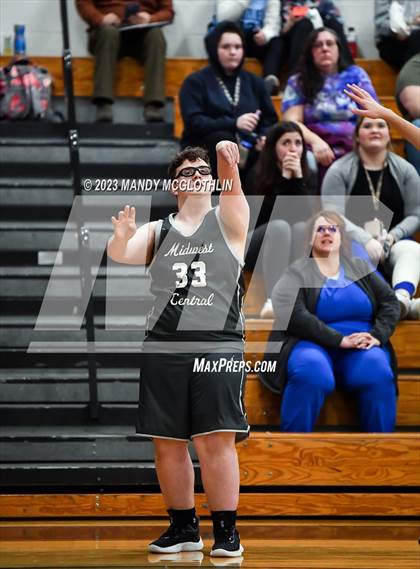 Thumbnail 1 in Midwest Central @ Illini Central photogallery.