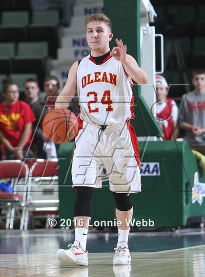 Thumbnail 1 in Hudson vs. Olean (NYSPHSAA Class B Semifinal) photogallery.