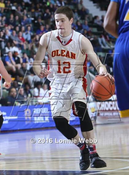 Thumbnail 1 in Hudson vs. Olean (NYSPHSAA Class B Semifinal) photogallery.