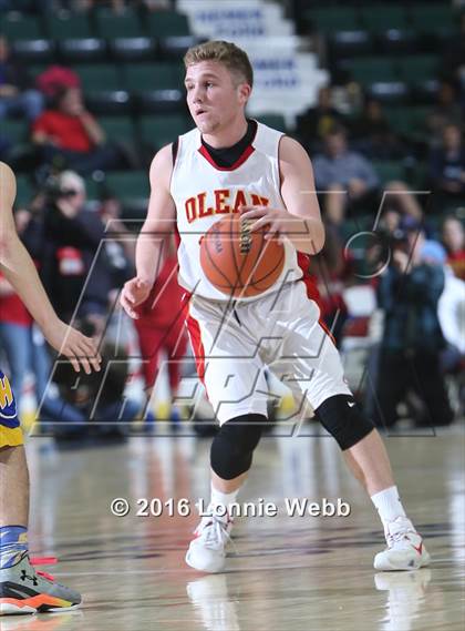 Thumbnail 3 in Hudson vs. Olean (NYSPHSAA Class B Semifinal) photogallery.