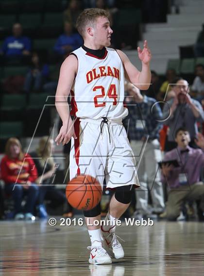 Thumbnail 1 in Hudson vs. Olean (NYSPHSAA Class B Semifinal) photogallery.