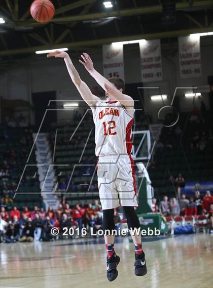 Thumbnail 2 in Hudson vs. Olean (NYSPHSAA Class B Semifinal) photogallery.