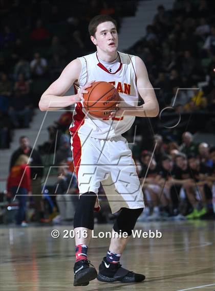 Thumbnail 3 in Hudson vs. Olean (NYSPHSAA Class B Semifinal) photogallery.