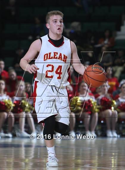 Thumbnail 2 in Hudson vs. Olean (NYSPHSAA Class B Semifinal) photogallery.