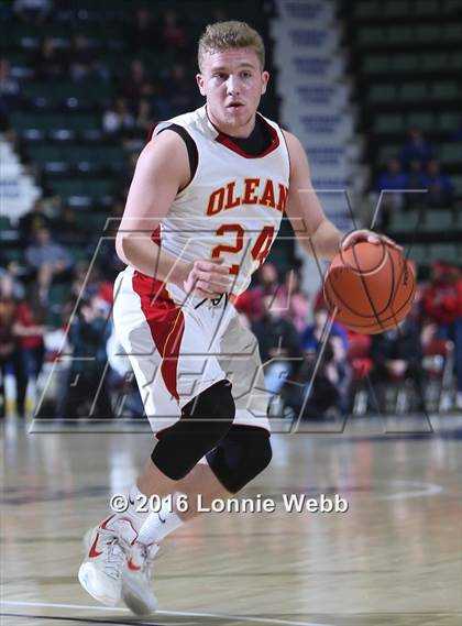 Thumbnail 1 in Hudson vs. Olean (NYSPHSAA Class B Semifinal) photogallery.