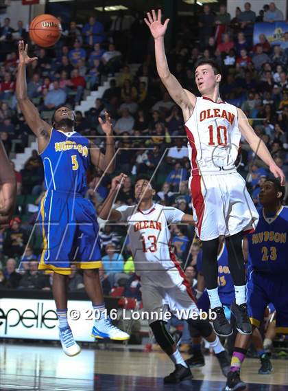 Thumbnail 1 in Hudson vs. Olean (NYSPHSAA Class B Semifinal) photogallery.