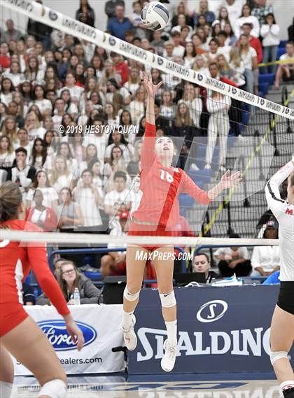 Thumbnail 2 in Mater Dei vs. Redondo Union (CIF-SS D1 Final) photogallery.