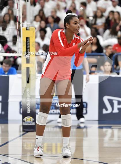 Thumbnail 3 in Mater Dei vs. Redondo Union (CIF-SS D1 Final) photogallery.