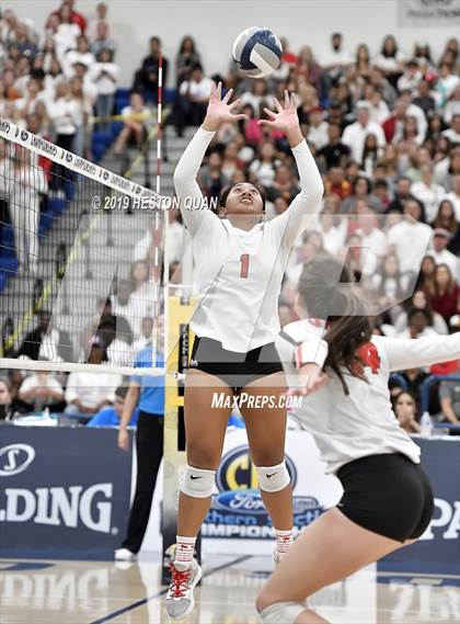 Thumbnail 3 in Mater Dei vs. Redondo Union (CIF-SS D1 Final) photogallery.