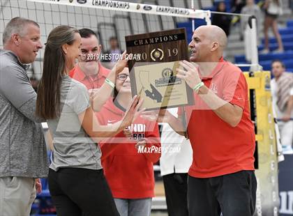 Thumbnail 2 in Mater Dei vs. Redondo Union (CIF-SS D1 Final) photogallery.