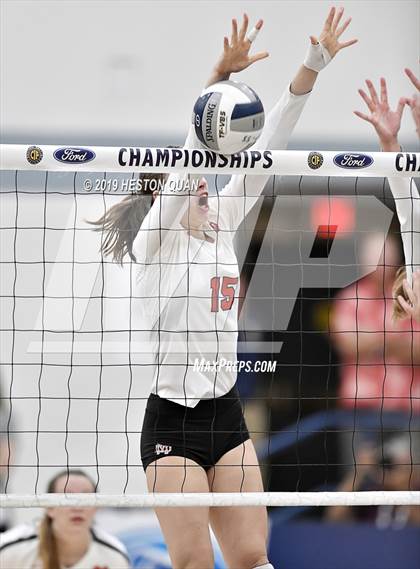 Thumbnail 2 in Mater Dei vs. Redondo Union (CIF-SS D1 Final) photogallery.