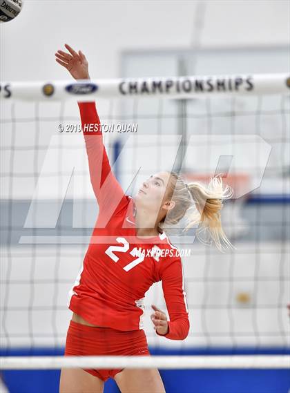 Thumbnail 2 in Mater Dei vs. Redondo Union (CIF-SS D1 Final) photogallery.