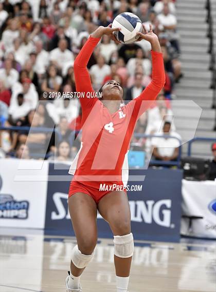 Thumbnail 3 in Mater Dei vs. Redondo Union (CIF-SS D1 Final) photogallery.