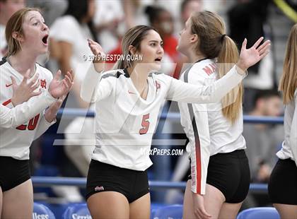 Thumbnail 1 in Mater Dei vs. Redondo Union (CIF-SS D1 Final) photogallery.