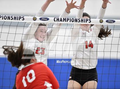 Thumbnail 3 in Mater Dei vs. Redondo Union (CIF-SS D1 Final) photogallery.