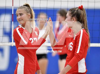 Thumbnail 2 in Mater Dei vs. Redondo Union (CIF-SS D1 Final) photogallery.