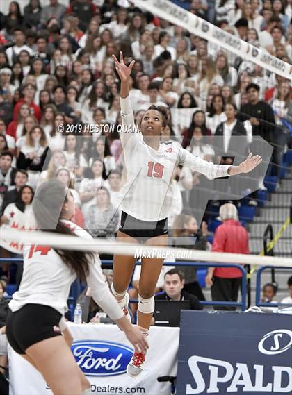 Thumbnail 2 in Mater Dei vs. Redondo Union (CIF-SS D1 Final) photogallery.