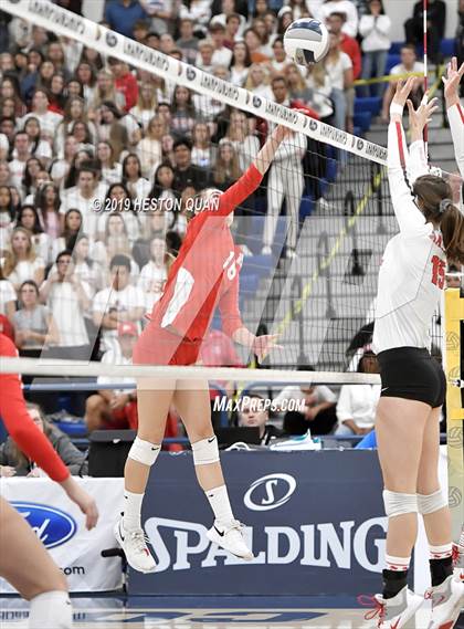 Thumbnail 3 in Mater Dei vs. Redondo Union (CIF-SS D1 Final) photogallery.
