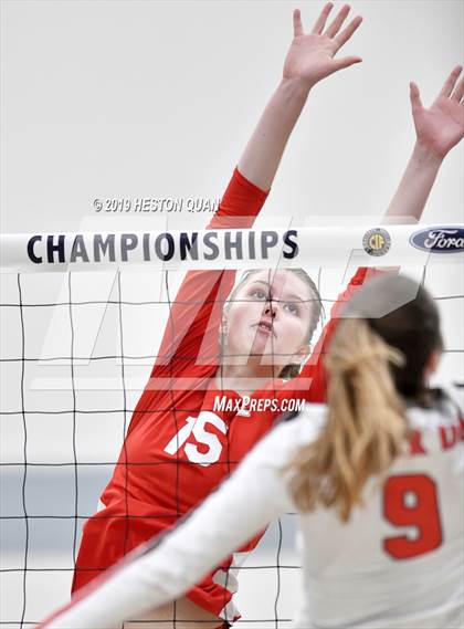 Thumbnail 2 in Mater Dei vs. Redondo Union (CIF-SS D1 Final) photogallery.