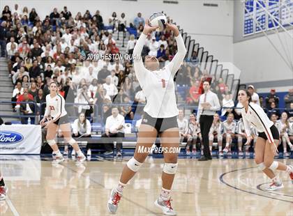 Thumbnail 3 in Mater Dei vs. Redondo Union (CIF-SS D1 Final) photogallery.